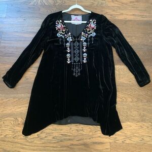 Johnny Was Black Embroidered Velvet Tunic, Large